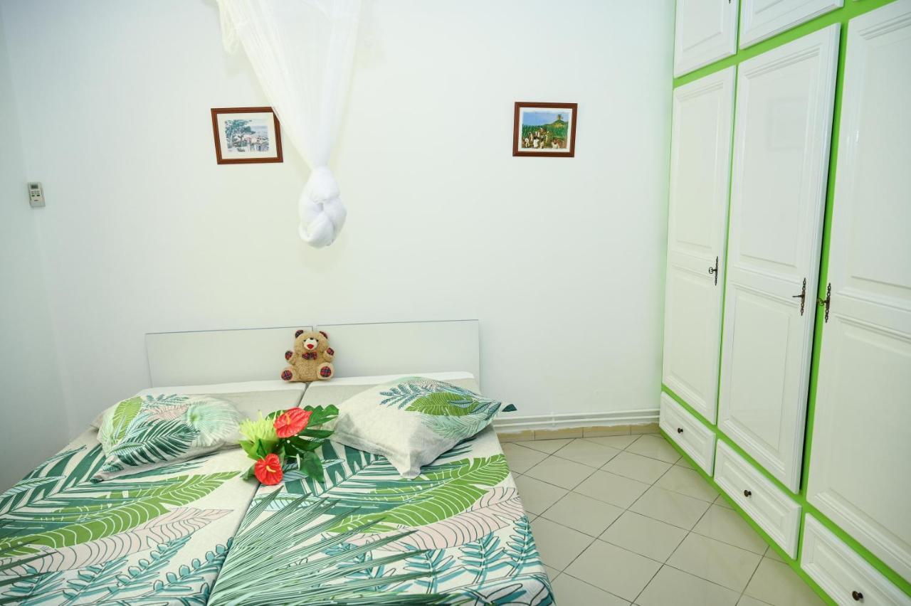 Villa D Ennry Pointe-Noire Extérieur photo